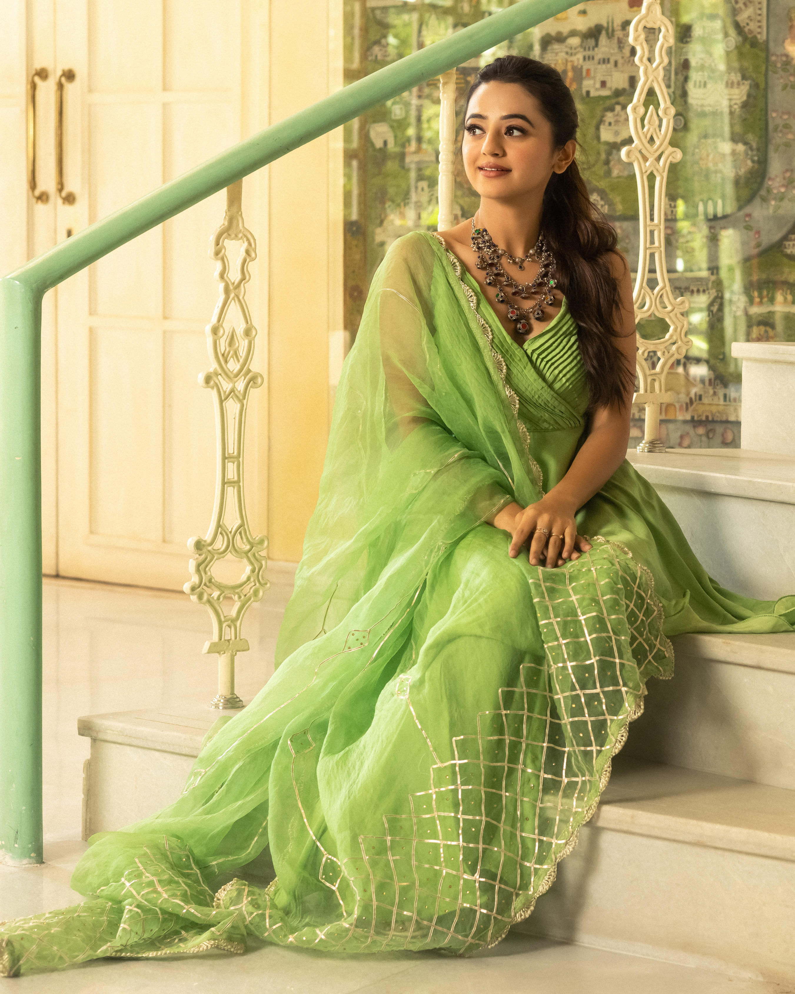 Alohi Gotapatti Sharara Set