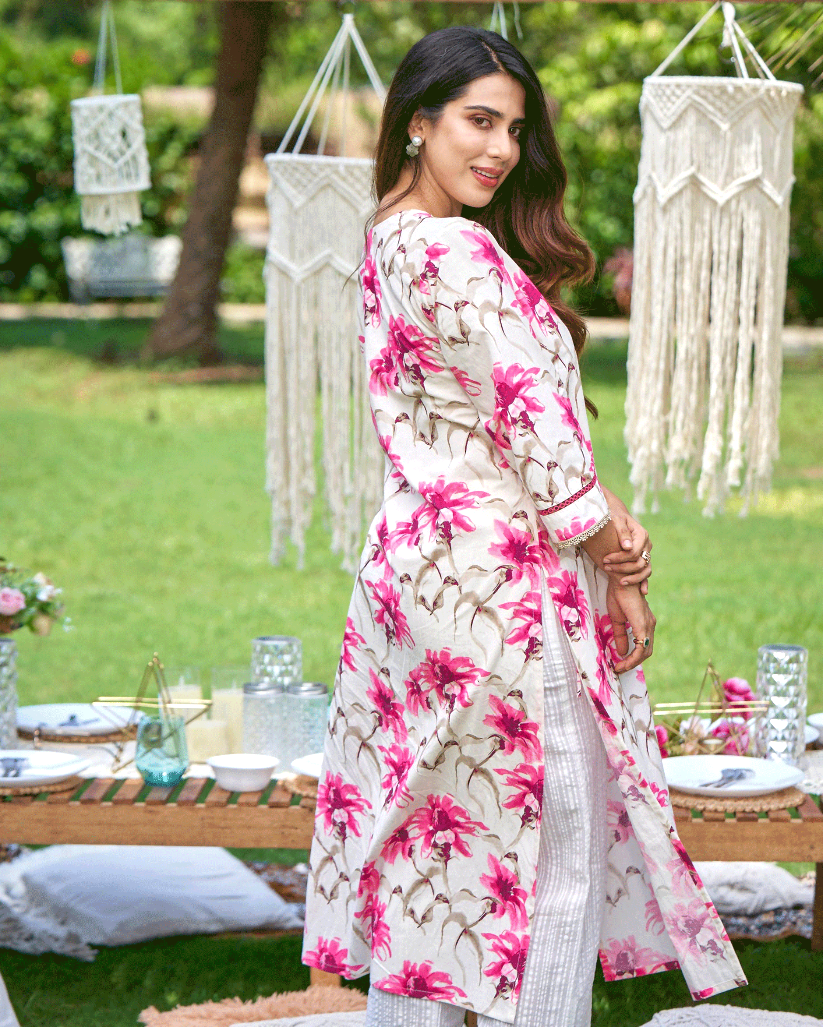 Aashvi White Printed Cotton Kurta Set