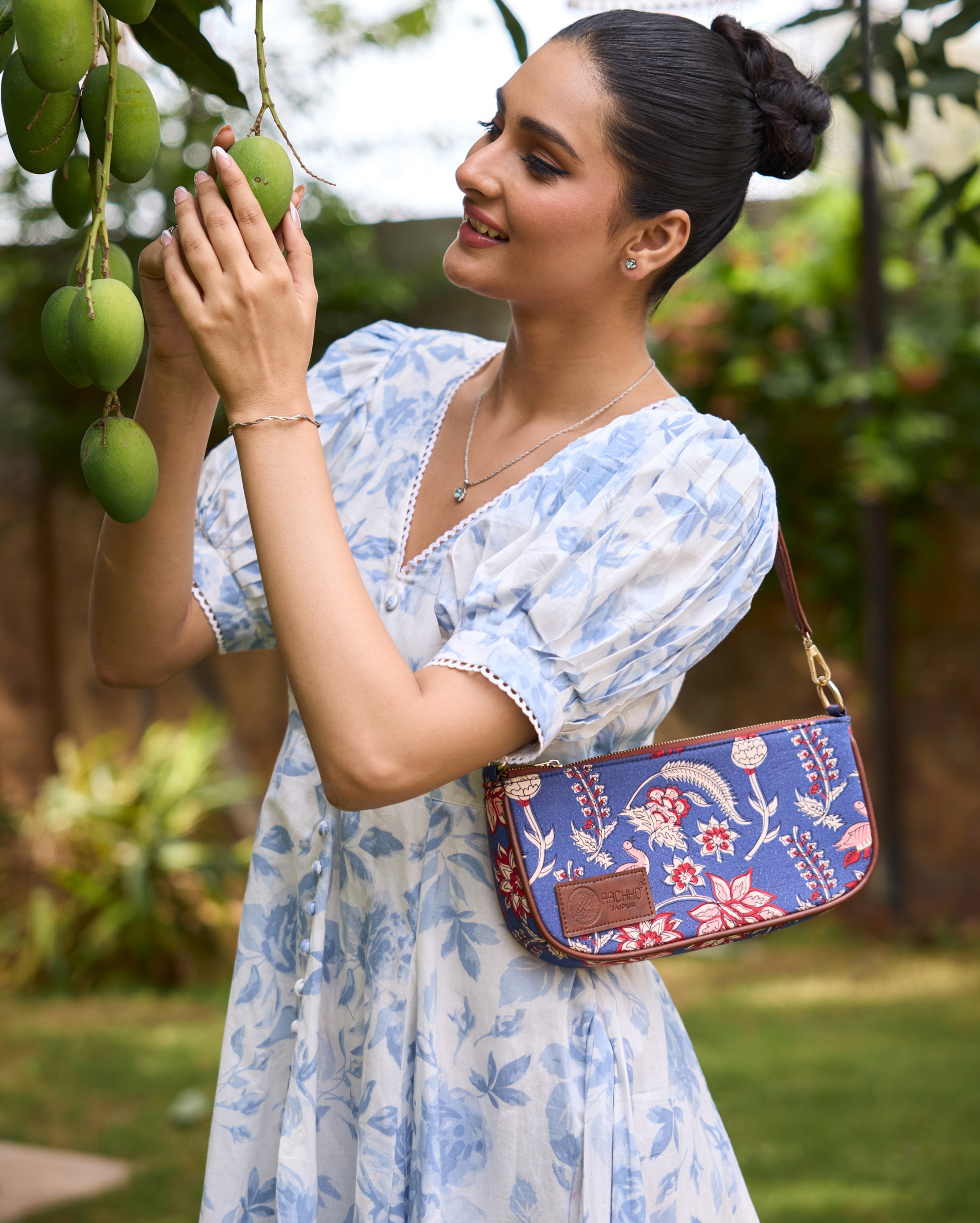 Maranta Blue Baguette Bag