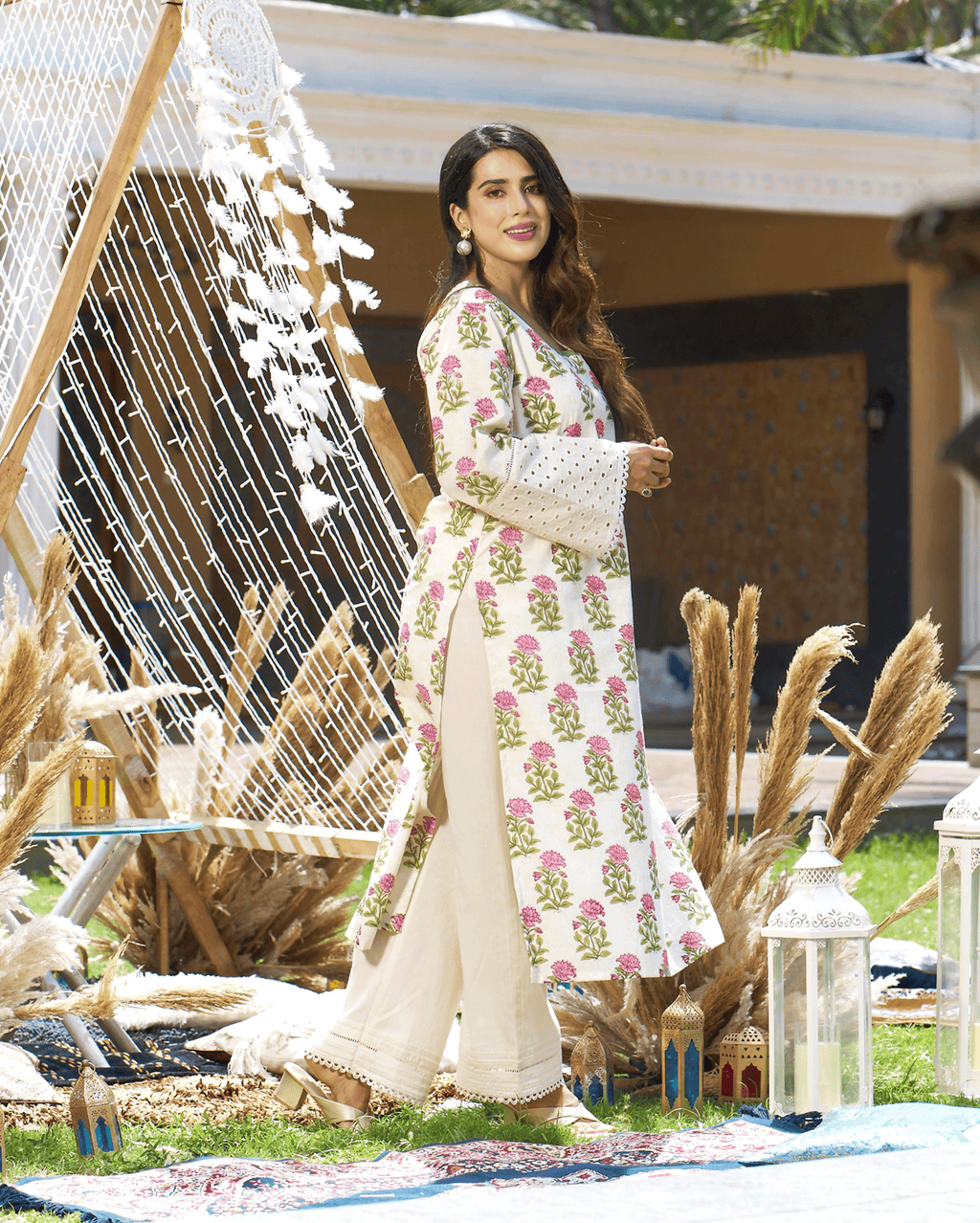 Ravishing Cream Printed Cotton Kurta Set