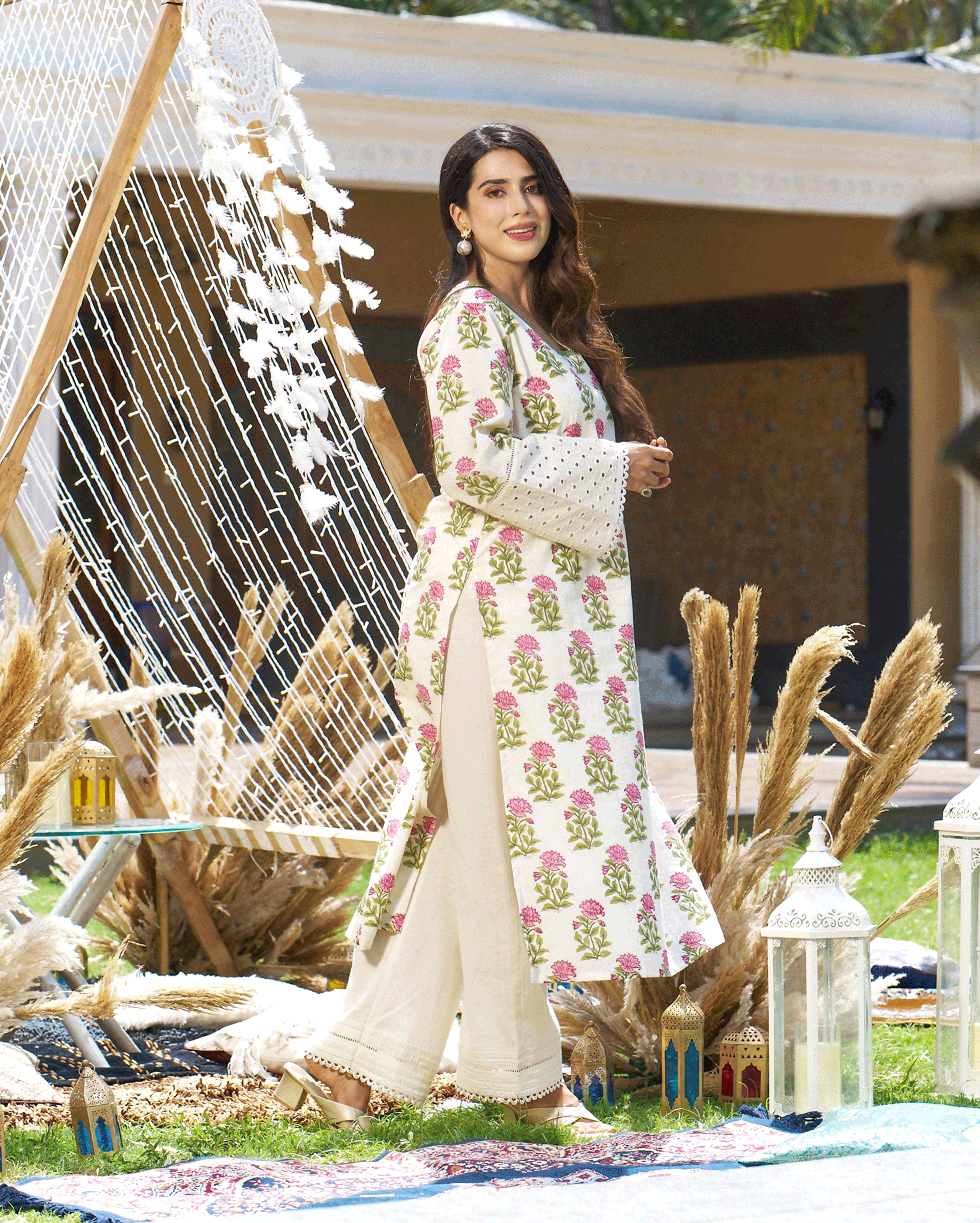 Ravishing Cream Printed Cotton Kurta Set