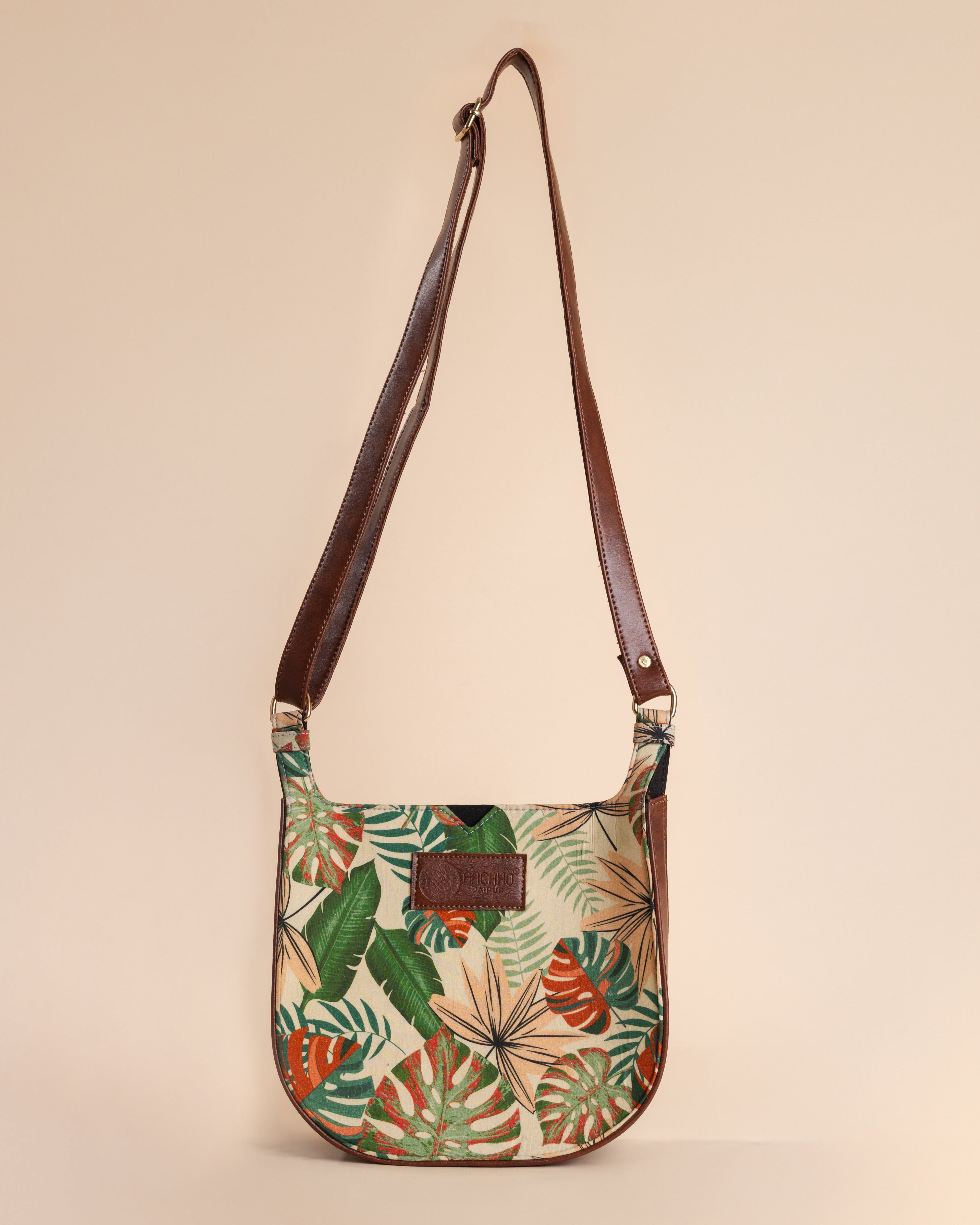 Fescue Cream Sling Bag
