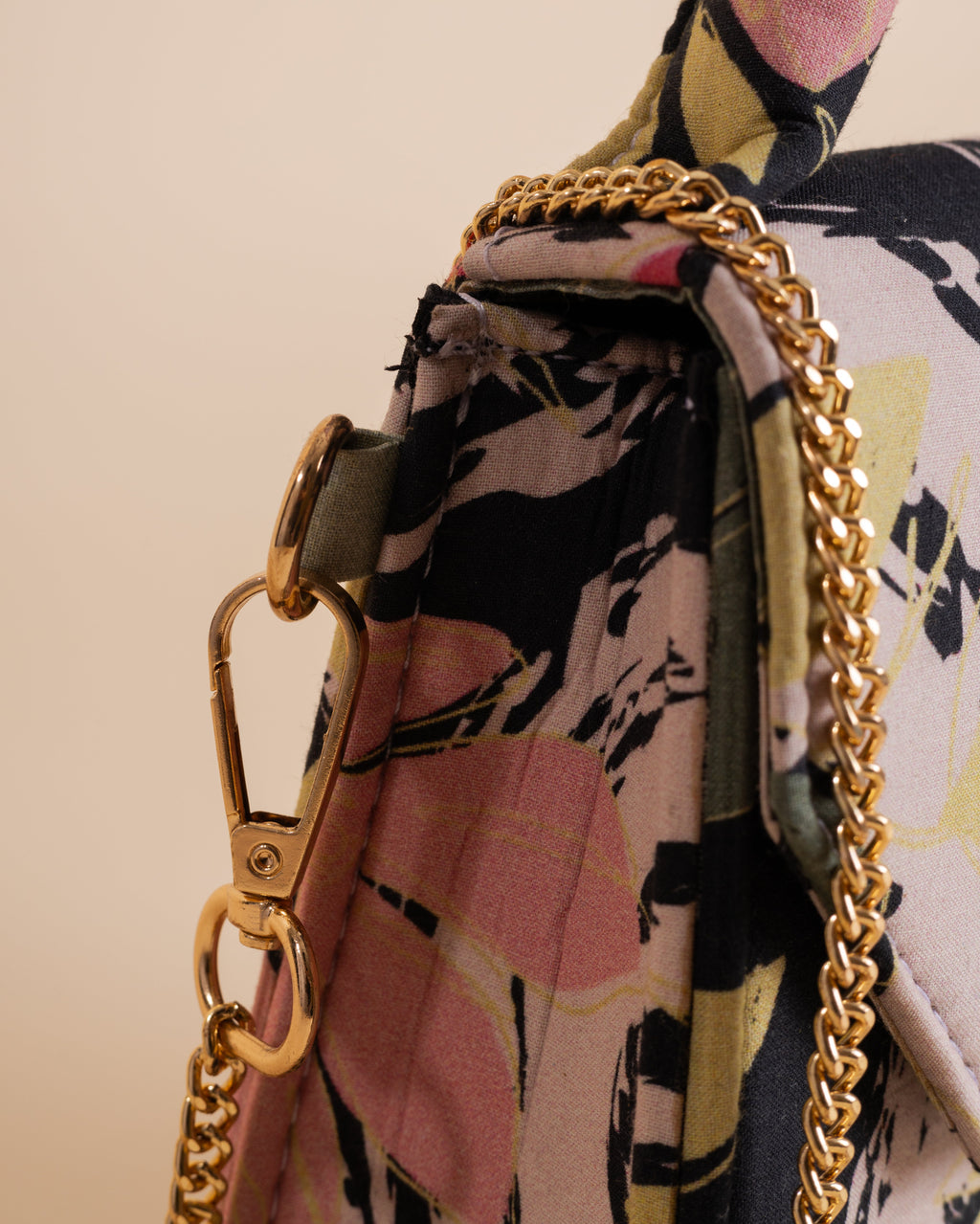 Camellia Black Chiq Bag
