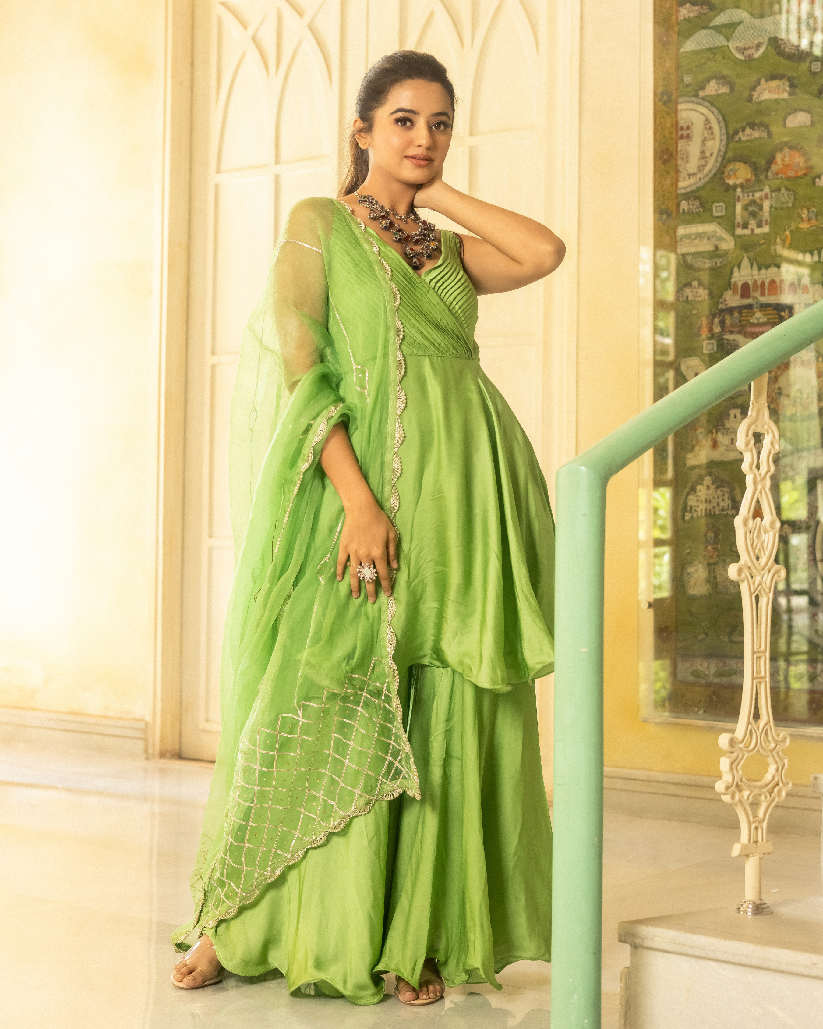 Alohi Gotapatti Sharara Set