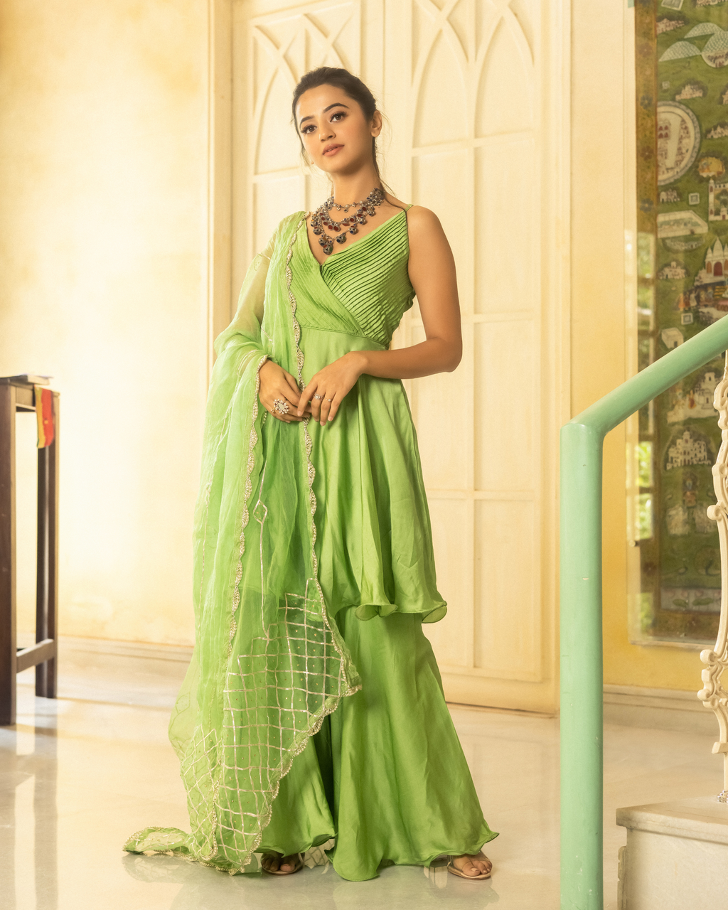 Alohi Gotapatti Sharara Set