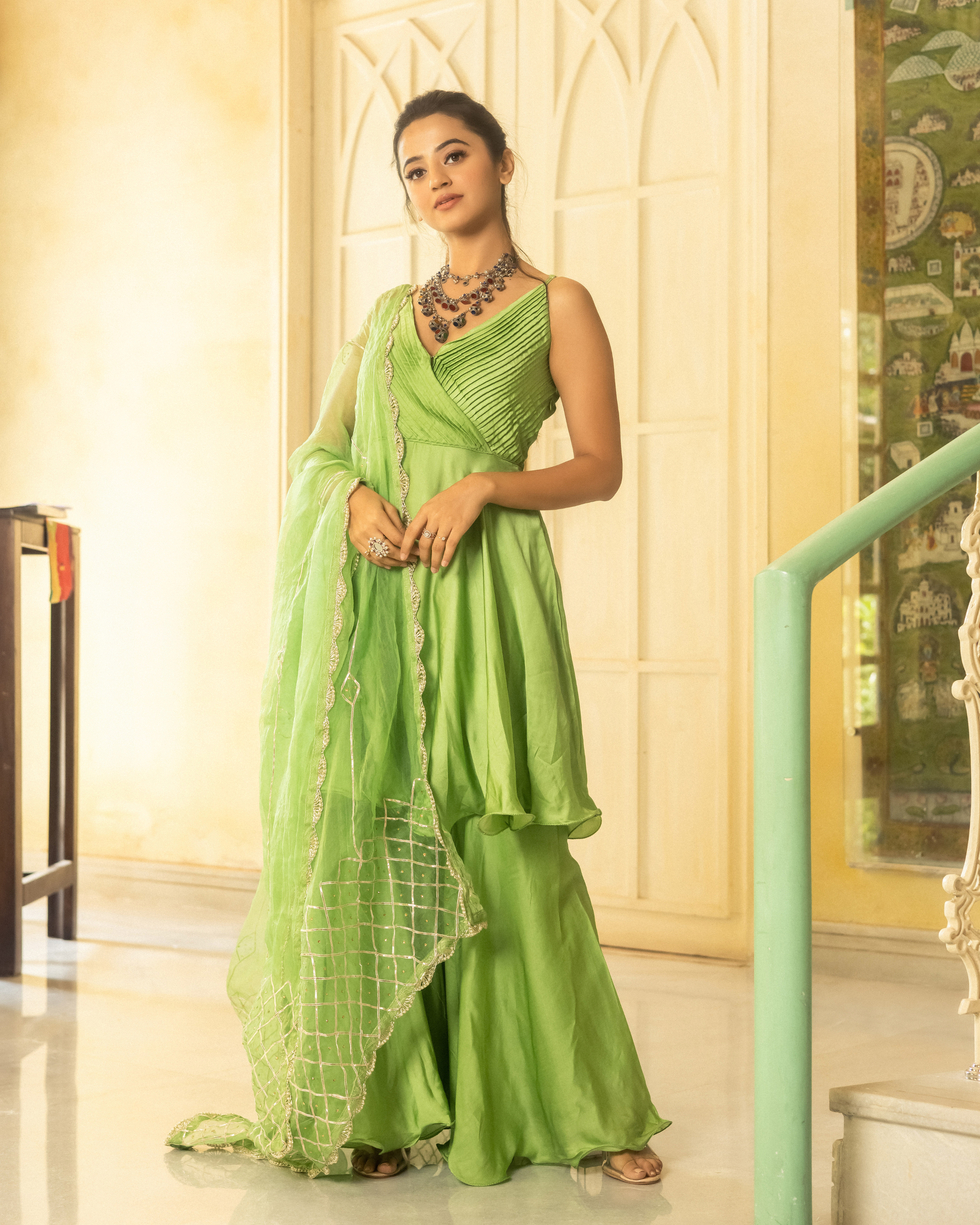 Alohi Gotapatti Sharara Set