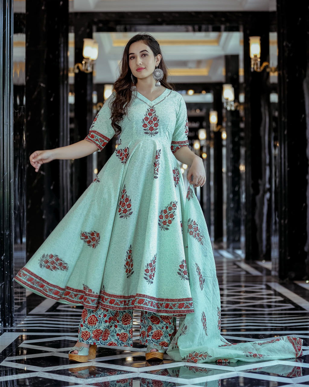Petal Handblock Suit Set