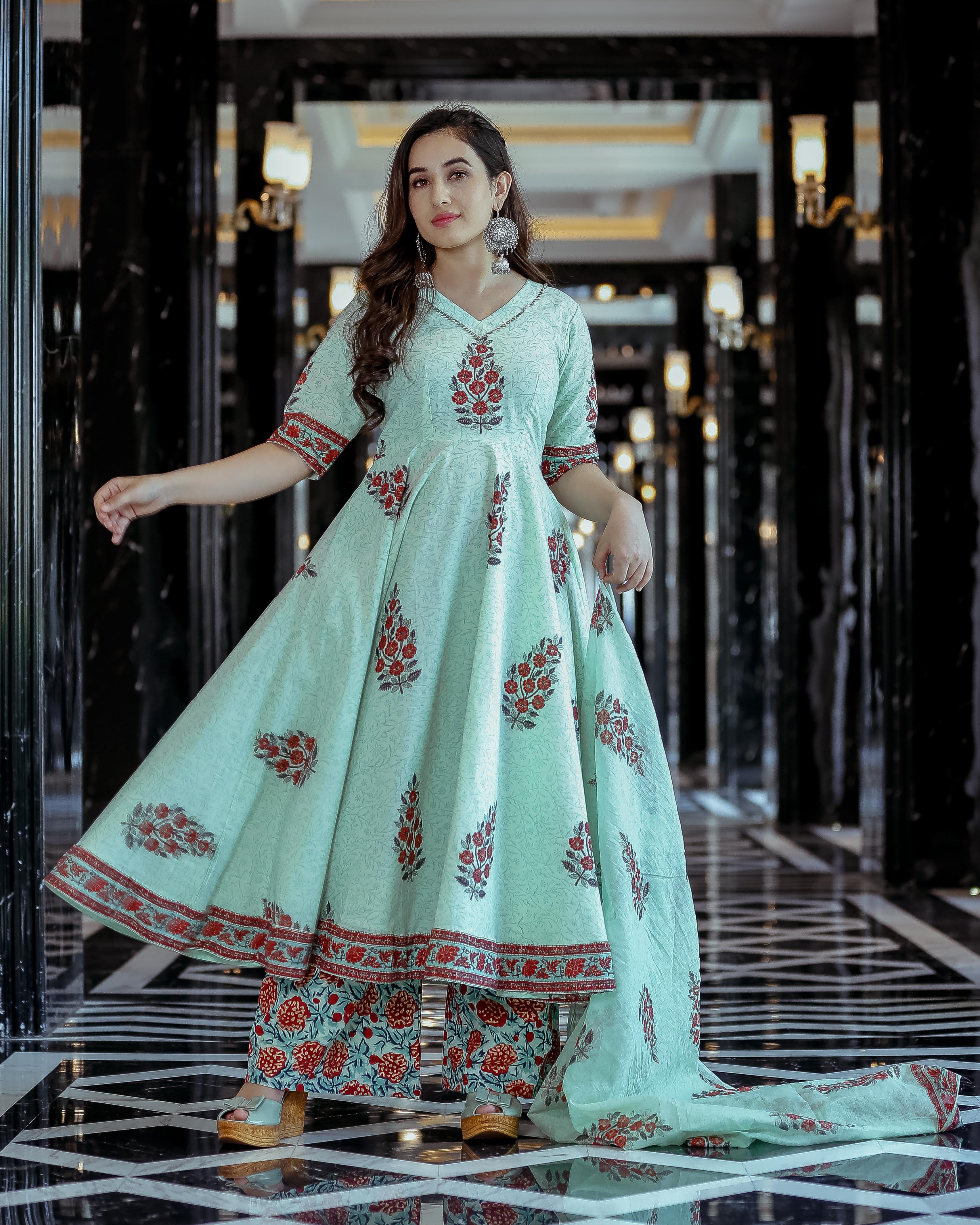 Petal Handblock Suit Set