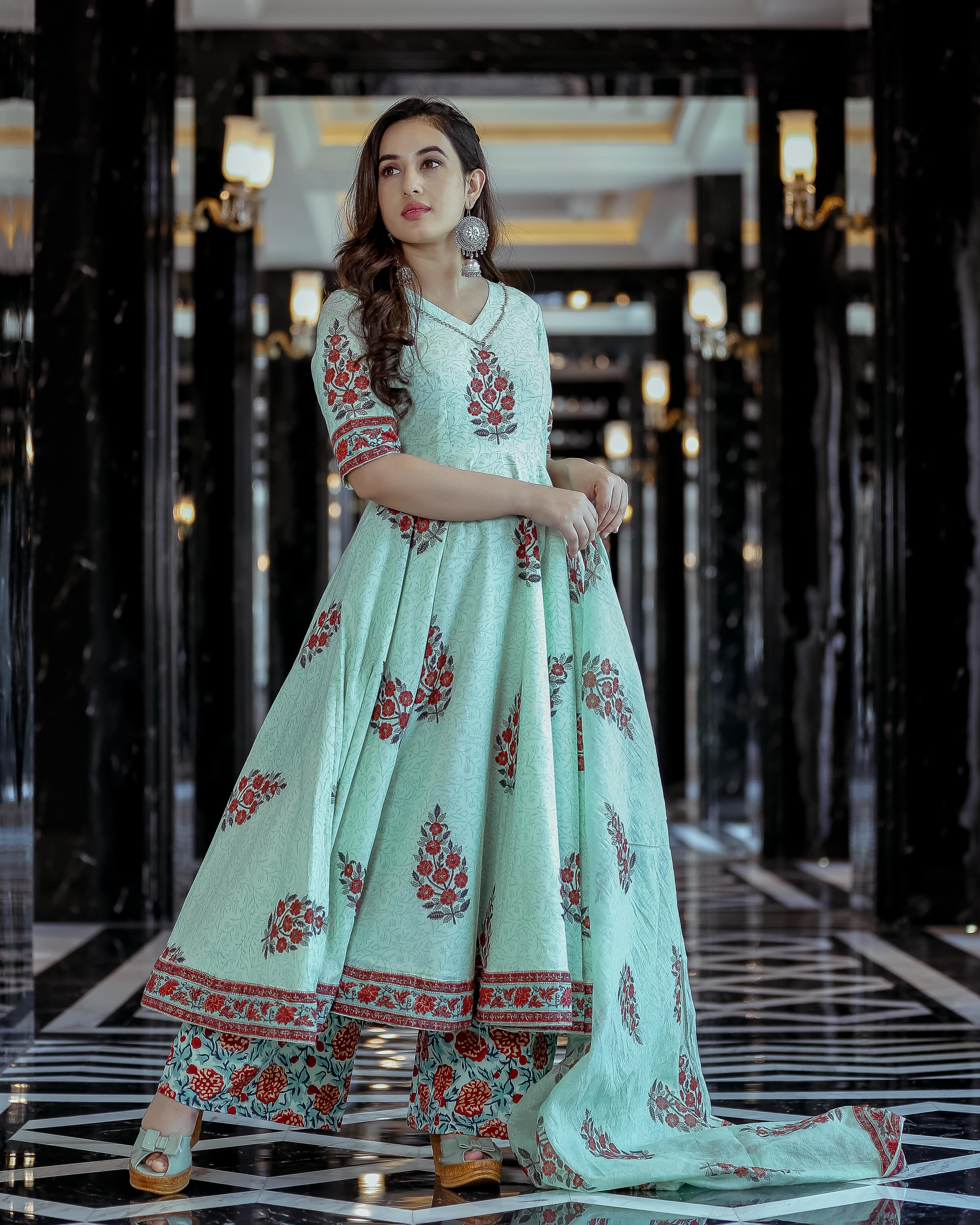 Petal Handblock Suit Set